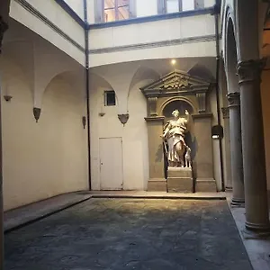Boheme Caratteristico A Pochi Passi Dal Duomo Apartment Florence